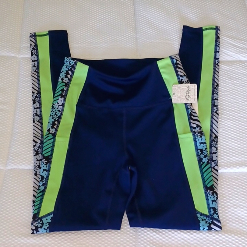 FP Movement Leggings - NWT - Picture 2 of 10